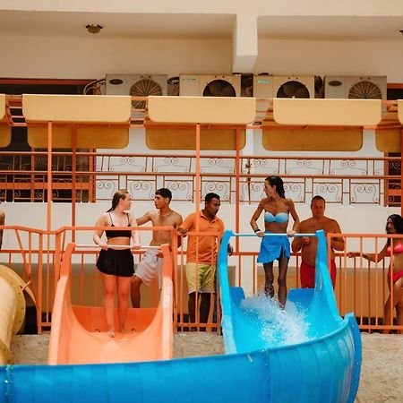 Empire Hotel Aqua Park Hurghada Exterior foto